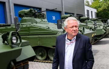 Голові Rheinmetall через допомогу Україні спалили дачу в Німеччині