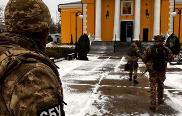 СБУ прийшла з обшуками в УПЦ МП ще у трьох областях СБУ прийшла з обшуками в УПЦ МП ще у трьох областях