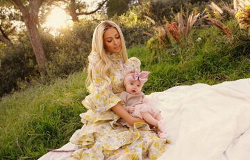 Періс Хілтон вперше опублікувала фото доньки