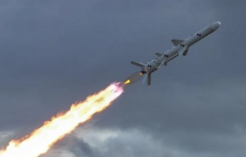 Взрывы в Одессе: ракета попала в здание монастыря УПЦ МП, есть пострадавшие (фото, видео)