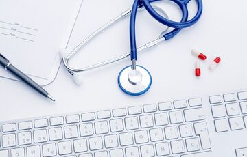 Лекарства в Украине будут продавать по новым правилам: врачи заявили об опасениях