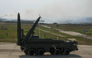 Под Одессой после российского удара баллистикой горит грузовое судно: фото