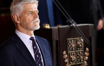 Чехия будет искать способы увеличения поставок боеприпасов в Украину  Чехия будет искать способы увеличения поставок боеприпасов в Украину