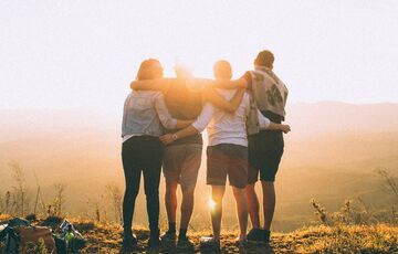 День друзей: самые известные звездные товарищи