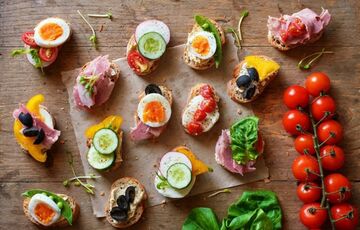 Закуски на Новый год: небанальные и вкусные рецепты Закуски на Новый год: небанальные и вкусные рецепты