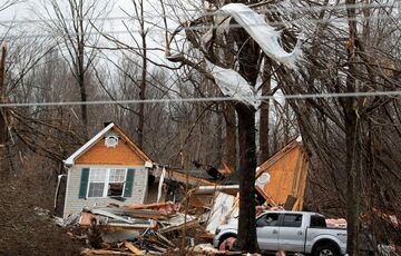 70 человек стали жертвами торнадо в штате Кентукки