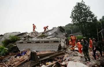 Китай сколихнув потужний землетрус - ВІДЕО