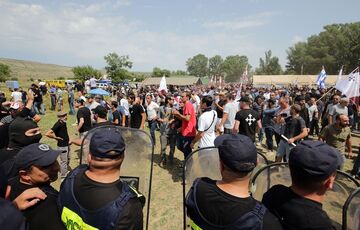 Скандал у Грузії: проросійські радикали зірвали ЛГБТ-фестиваль, поліція бездіяла Скандал у Грузії: проросійські радикали зірвали ЛГБТ-фестиваль, поліція бездіяла