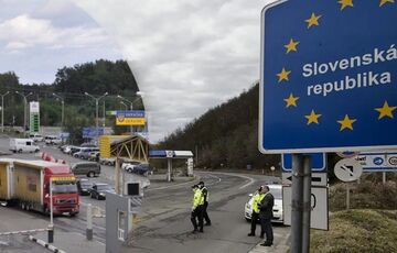 По примеру поляков: словацкие перевозчики возобновляют блокаду границы с Украиной 