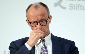 Мерц поедет на переговоры к Макрону, - Politico Мерц поедет на переговоры к Макрону, - Politico