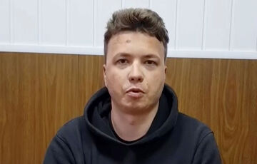 До білоруського опозиціонера Романа Протасевича пустили адвоката