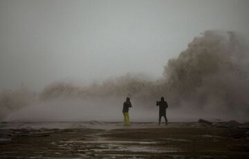 Балканські країни страждають від сильного шторму та повені Балканські країни страждають від сильного шторму та повені