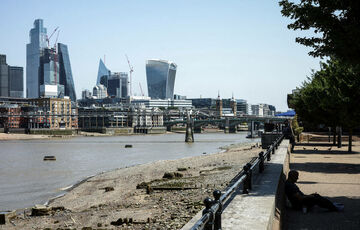 У Великобританії вперше в історії пересохли витоки річки Темза У Великобританії вперше в історії пересохли витоки річки Темза