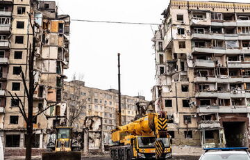 Число загиблих внаслідок ракетного удару по будинку в Дніпрі зросло до 46 осіб