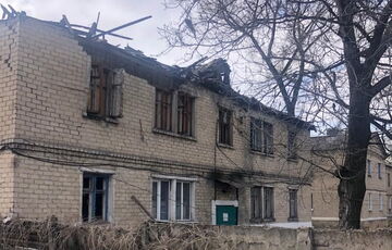 Росія обстріляла житлові будинки та ринок в Українську: багато поранених (фото)