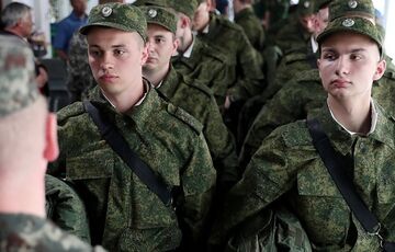 Окупанти розпочали часткову мобілізацію на окупованих територіях Луганщини Окупанти розпочали часткову мобілізацію на окупованих територіях Луганщини