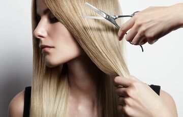 Місячний календар стрижок: коли піти до перукаря в січні