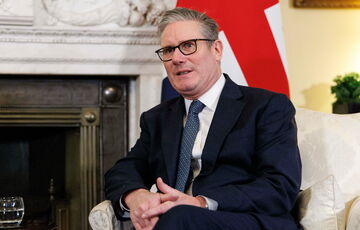 Зеленский анонсировал переговоры со Стармером по британским миротворцам в Украине Зеленский анонсировал переговоры со Стармером по британским миротворцам в Украине