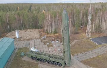 Російські військові відпрацювали нанесення ядерного удару Російські військові відпрацювали нанесення ядерного удару