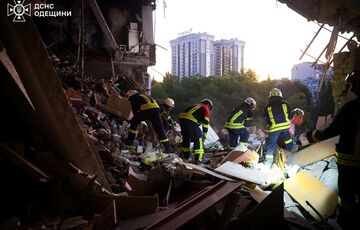 Зеленский отреагировал на российскую массированную атаку после переговоров в Стамбуле Зеленский отреагировал на российскую массированную атаку после переговоров в Стамбуле