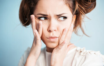 Як лікувати вугри натуральними засобами