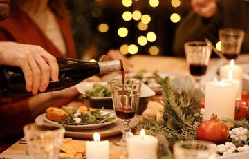 Експерт розповів, скільки українці цього року витратять на новорічний стіл