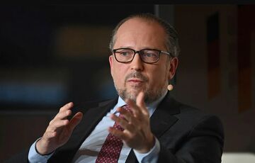 В Австрии заявили, что Украина должна сесть за стол переговоров