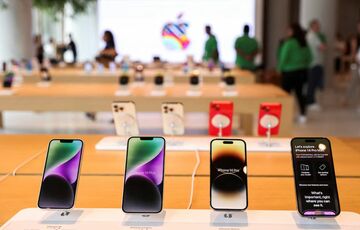 Apple перевезла около 1,5 млн iPhone из Индии, чтобы обойти пошлины Трампа