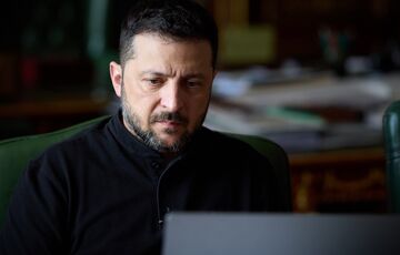 Зеленский анонсировал новые дальнобойные удары по России Зеленский анонсировал новые дальнобойные удары по России