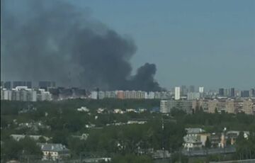 В Москве вспыхнул пожар в районе автомобильного завода В Москве вспыхнул пожар в районе автомобильного завода