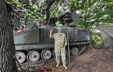 Українським військовим передали британські зенітні ракетні комплекси Stormer HVM Українським військовим передали британські зенітні ракетні комплекси Stormer HVM