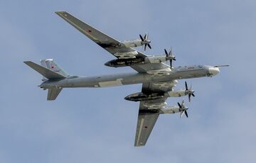 В РФ сообщили об атаке беспилотниками по аэродрому ”Энгельс”