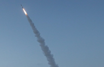 Россия атаковала два корабля в одесском порту Россия атаковала два корабля в одесском порту