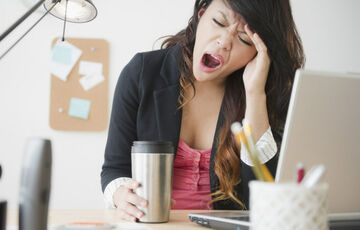 Как бороться с послеобеденной сонливостью: 7 проверенных способов