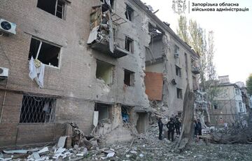 Российские военные массированно ударили по Запорожью Российские военные массированно ударили по Запорожью