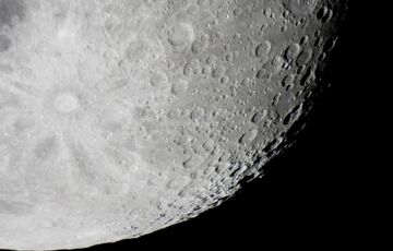 В NASA планируют впервые высадить на Луну не американца В NASA планируют впервые высадить на Луну не американца