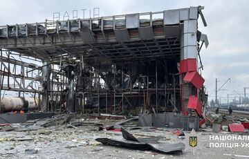 В Фастове после российской атаки полностью уничтожен вокзал: фото