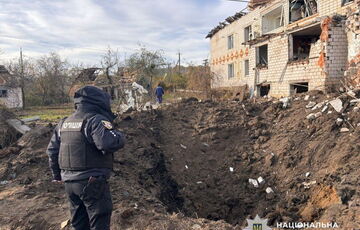Полиция показала последствия атаки на Винницкую область, при которой погибла 7-летняя девочка Полиция показала последствия атаки на Винницкую область, при которой погибла 7-летняя девочка