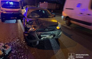 В Харькове судья сбила двух детей на пешеходном переходе: девочки в реанимации