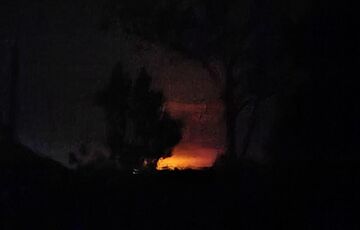 Под Мариуполем атаковали склад с боеприпасами и ракетами для ПВО: взрывы гремели до утра 