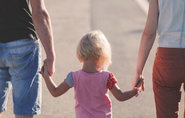 В Україні змінюють правила усиновлення дітей В Україні змінюють правила усиновлення дітей