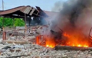 На Дніпропетровщині росіяни знищили склад з 40-тонними запасами зерна