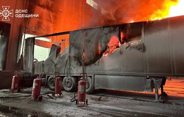 В ходе обстрела Одесской области пострадал терминал Новой почты: сгорели посылки на 2,3 млн грн