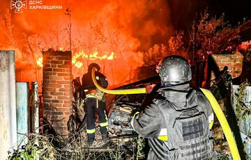 Спасатели показали последствия атаки дронов на Харьковщину