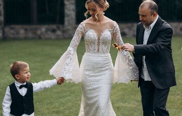 ”Я больше не хотела ждать”: Репяхова и Виктор Павлик сыграли свадьбу, которую откладывали 4 года