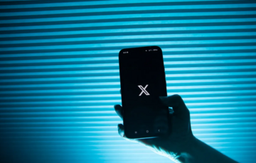 Во Франции в офисах X провели обыски, Илона Маска пригласили на добровольную дачу показаний