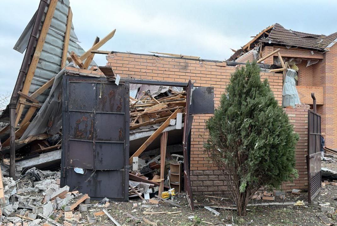 Три человека пострадали в результате российской атаки в Днепровском районе — фото 2