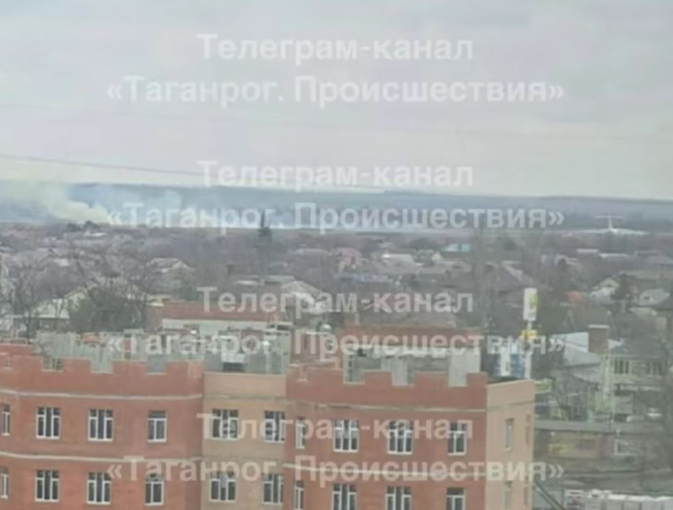 В Таганроге жители слышали взрыв в районе аэропорта: фото — фото