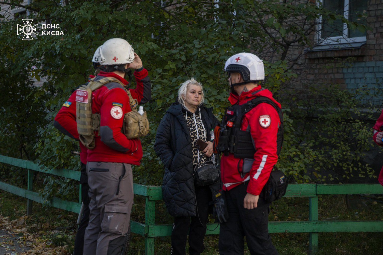 До 25 осіб збільшилася кількість постраждалих під час обстрілу Києва, з них п'ятеро - діти — фото 2