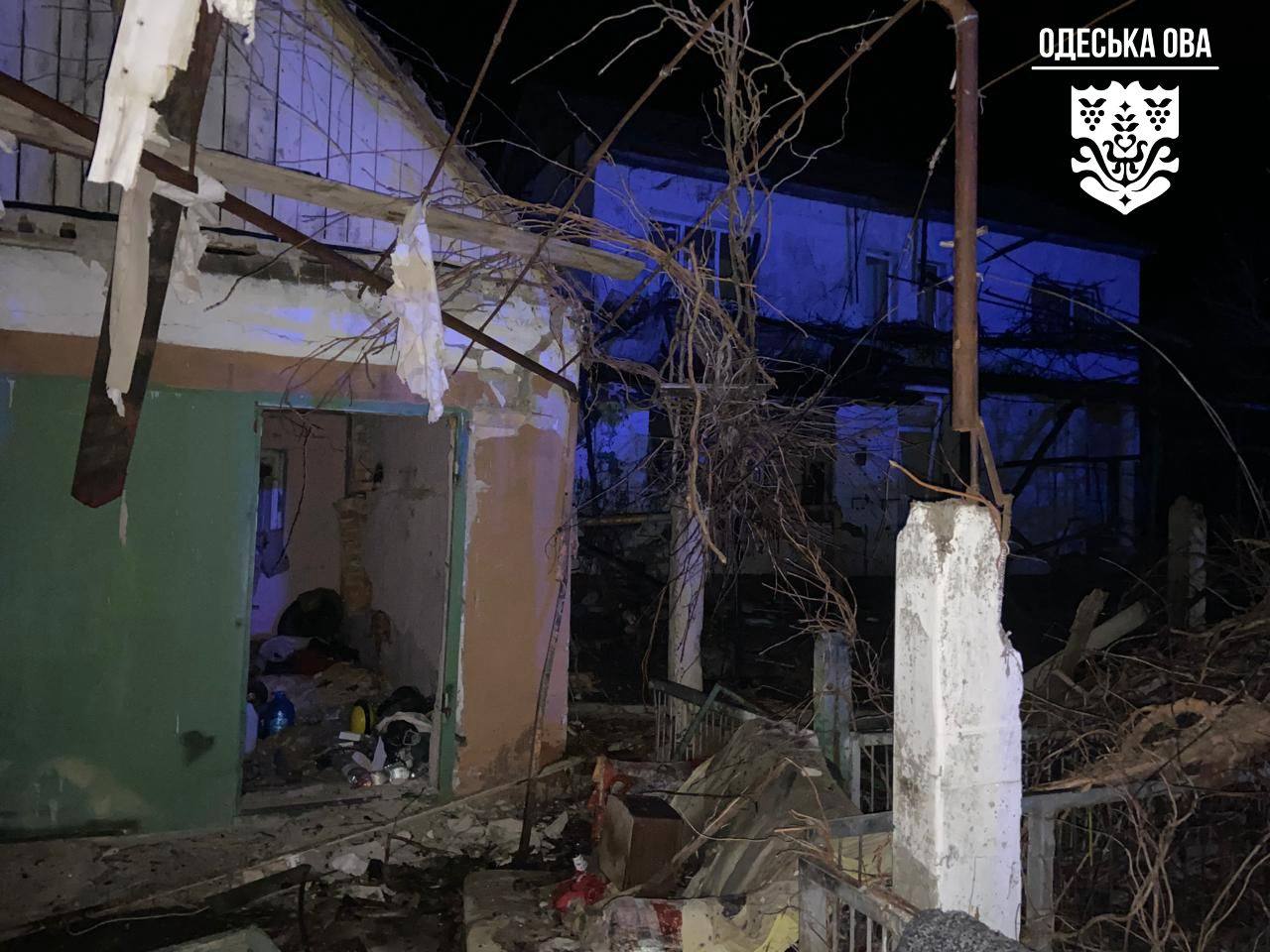 Россияне атаковали Одесскую область: поврежден сухогруз, склады и жилые дома — фото 7